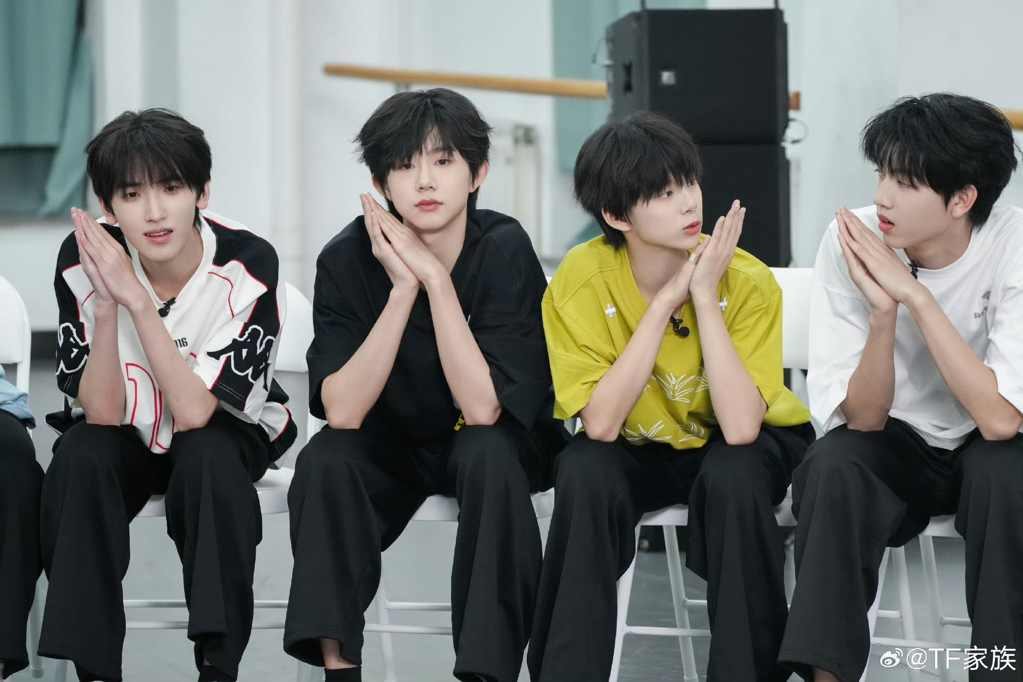 TF家族三代 TOP登陆少年组合 TF _ING まとめ売り sddefault.jpg