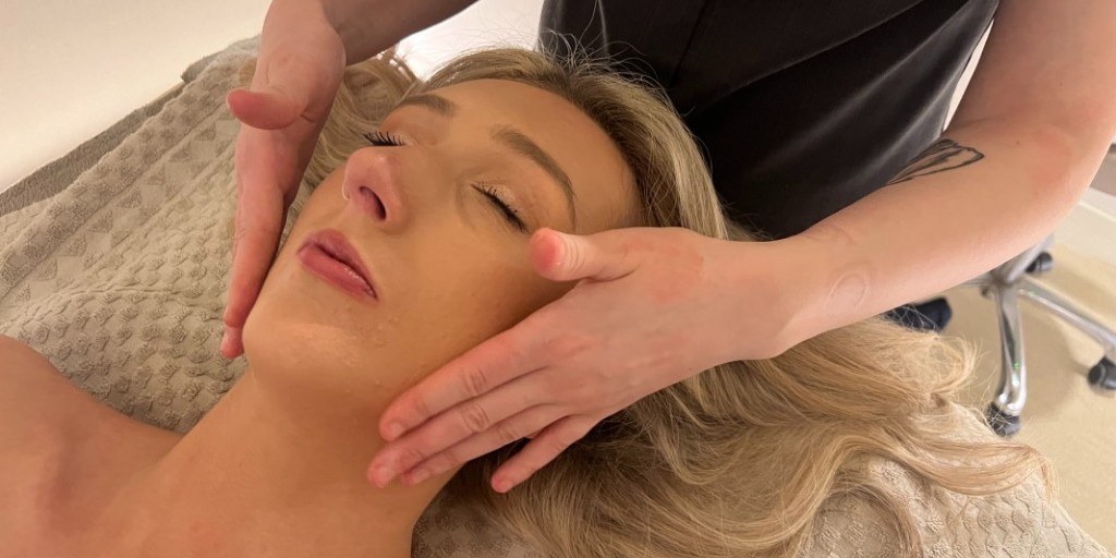 Rebalance and reconnect with nature with our Woodland and Wellness Day. Enjoy a fabulous spa treatment and our outdoor wellness opportunities including wild swimming and the Woodland Wellness Area.

Book now: ow.ly/X0Lb50WzsxK 

#SpaDay #SpaExperience