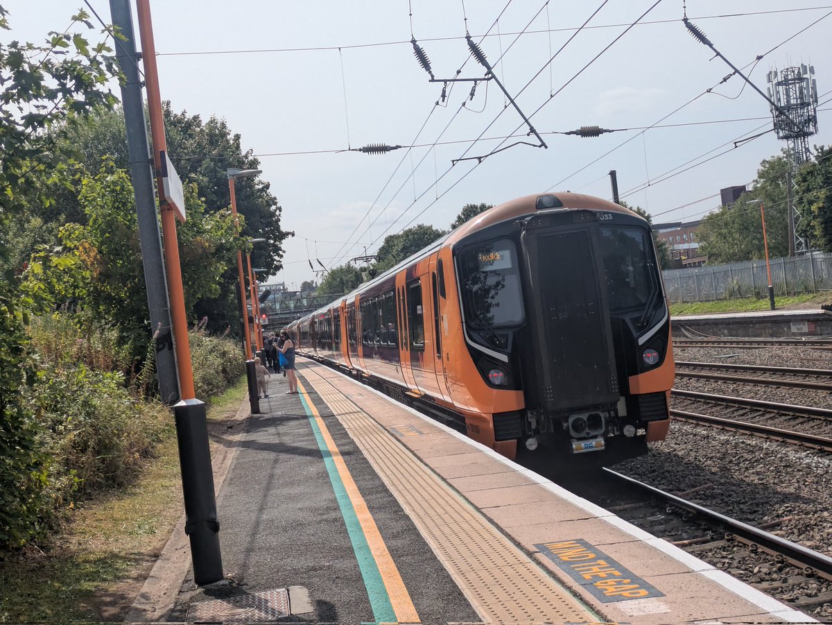 First train in 18 days....

730031 &amp; 730033 brought me back into Longbridge earlier today. 

They departed for Redditch.  🚂