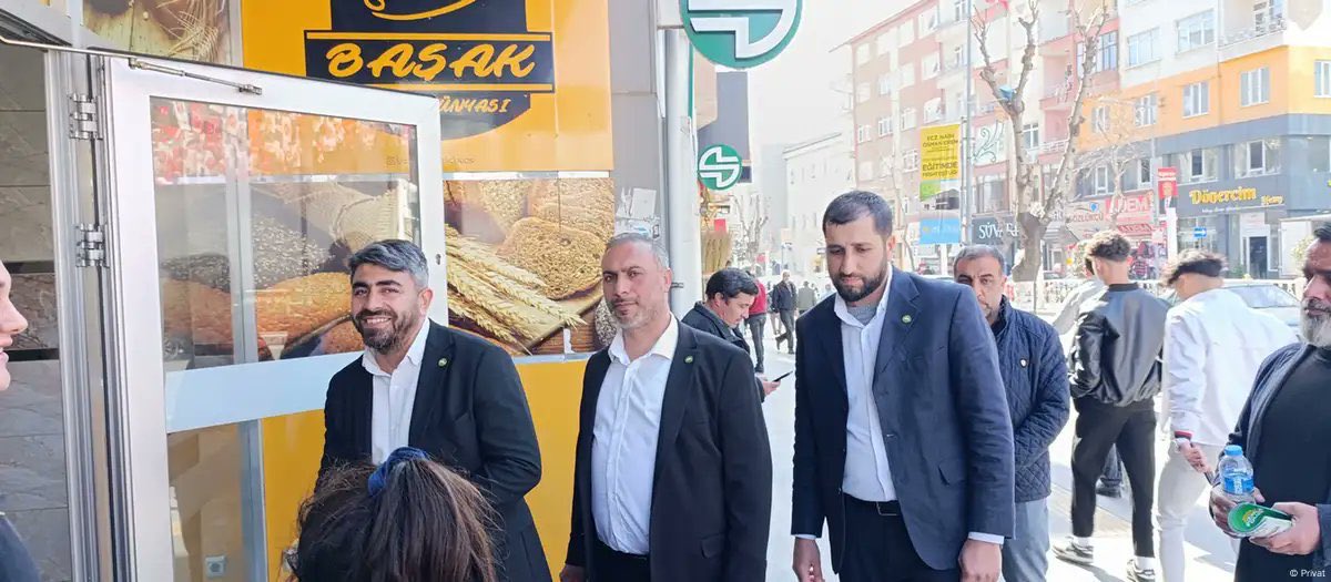 whisperhaber's tweet photo. Sahte diploma aldığı iddia edilen HÜDA PAR'lı Ferhat Uzun, ifadesinde sahte diploma sahibi olduğunu tesadüfen fark ettiğini öne sürdü. https://t.co/QuCrZ6sI4q