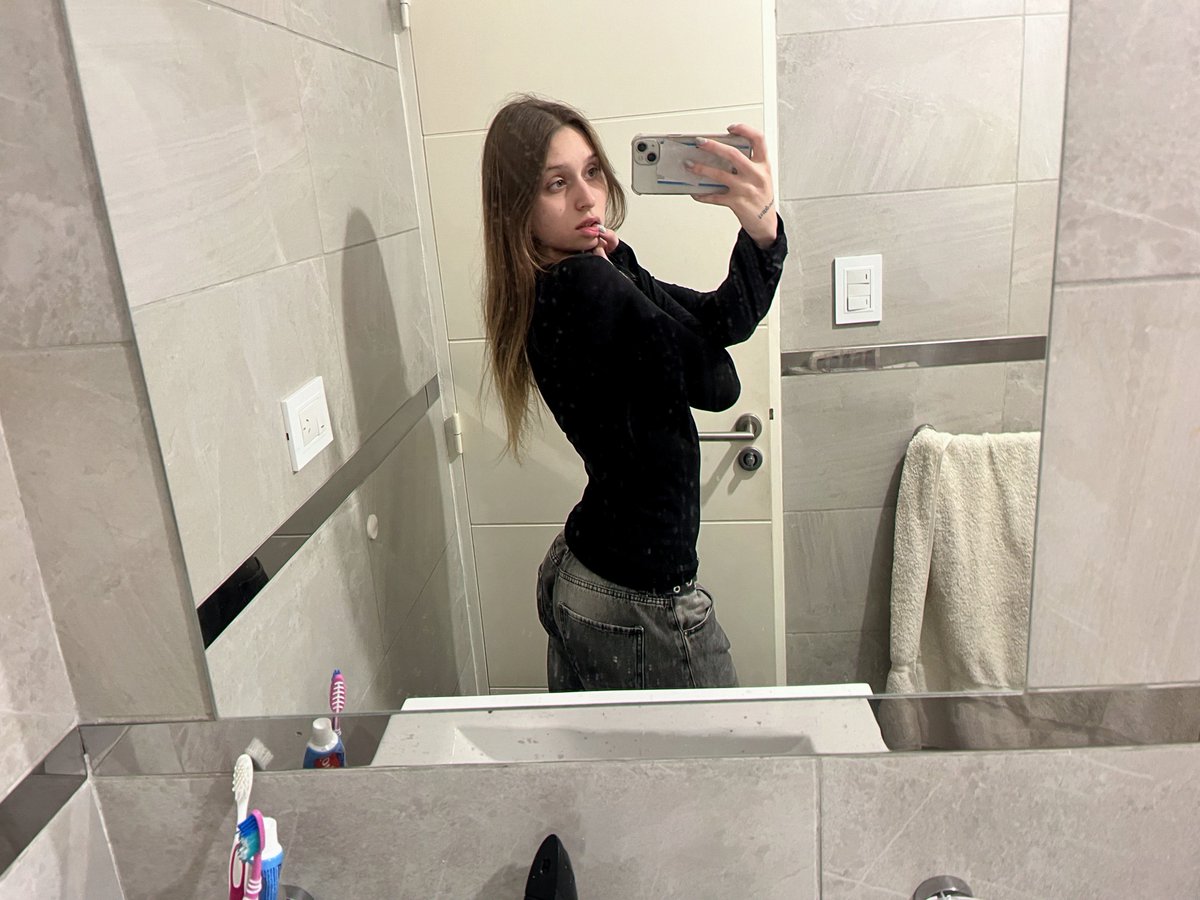 QuestGabii's tweet photo. Don't talk to me unless your dick's ready to shut me up. I wanna choke, gag and moan until I'm soaked from inside out.

FREE LINK in comments, come ruin this throat 😏 https://t.co/6zGBSxUhdV