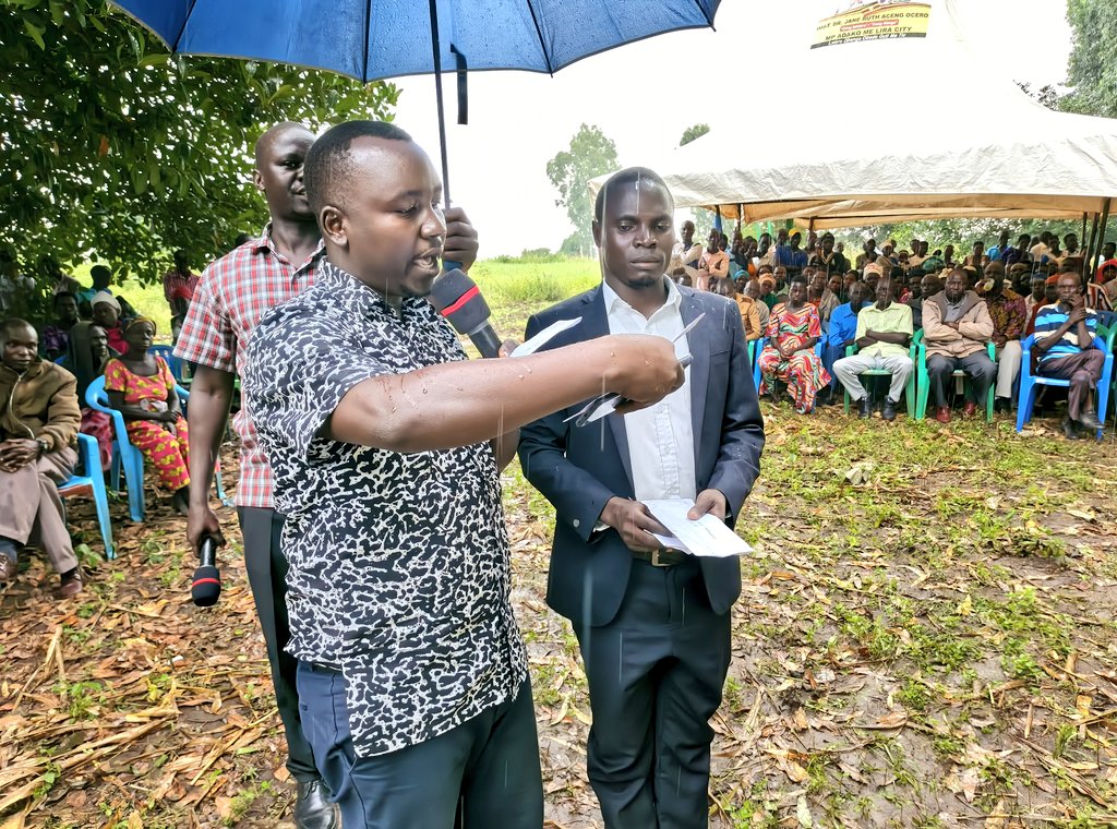 olwa eddy (@olwaeddy) on Twitter photo Today we stood with Denis Ongora of VOL FM as he laid his father to rest. A moment of strength, love, and farewell. Courage, Denis. <a href="/Voiceoflangofm/">Voice of Lango 88fm</a> <a href="/943qfmlira/">94.3 QFM LIRA</a> <a href="/977unityfm/">UNITY FM 97.7 LIRA</a> Today we stood with Denis Ongora of VOL FM as he laid his father to rest. A moment of strength, love, and farewell. Courage, Denis. <a href="/Voiceoflangofm/">Voice of Lango 88fm</a> <a href="/943qfmlira/">94.3 QFM LIRA</a> <a href="/977unityfm/">UNITY FM 97.7 LIRA</a>