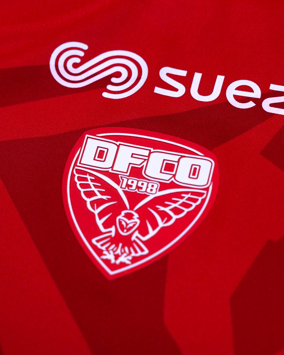 🍇⚽ 𝐏𝐚𝐬𝐬𝐢𝐨𝐧 𝐞𝐭 𝐭𝐞𝐫𝐫𝐨𝐢𝐫, 𝐥𝐚 𝐜𝐮𝐥𝐭𝐮𝐫𝐞 𝐝𝐮 𝐣𝐞𝐮 🔥

Notre nouveau maillot 🔴 incarne l’âme de Dijon et de toute la Côte-d’Or 🤝

Pour se le procurer 👉tinyurl.com/27unx7ku

#DFCO