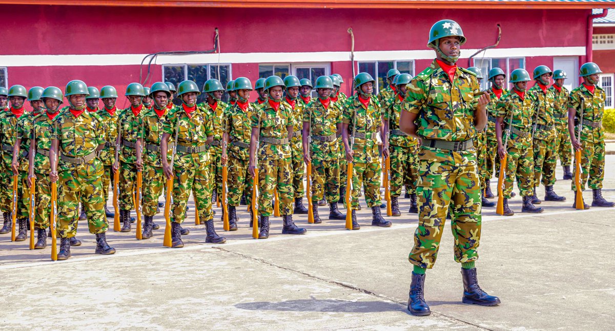LeRenouveauBdi's tweet image. L&apos;Institut supérieur des cadres militaires(#Iscam) a procédé, ce mercredi 6 août, à l’ouverture solennelle de l’année académique, édition 2024-2025. Lors de ces cérémonies, les candidats officiers de la 54ème promotion ont été incorporés définitivement.