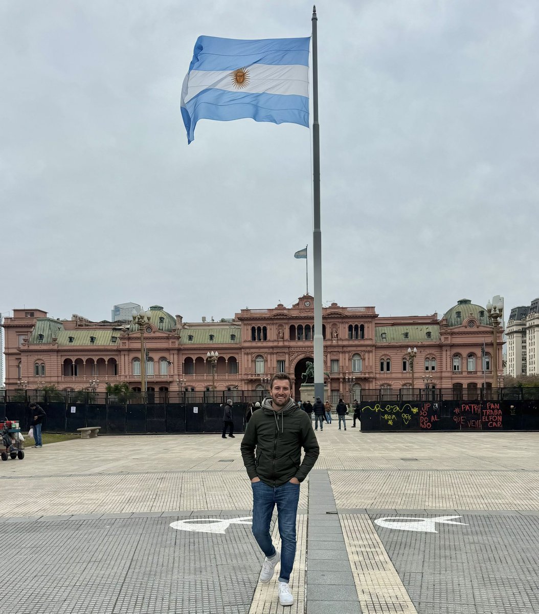 arnautomas's tweet photo. Nova i bonica experiència amb gent espectacular, en un país inoblidable! 🇦🇷🔚

Afortunat de seguir representant al millor Club del món 🔵🔴 https://t.co/7OmjH6xz0L