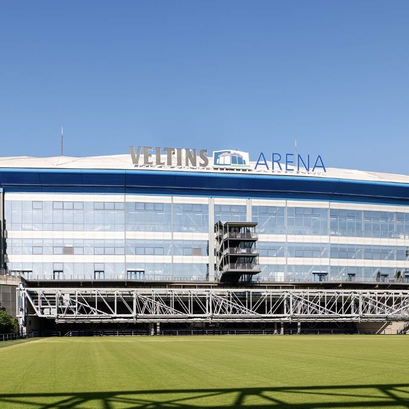 ℹ️ Schalke 04 und VELTINS feiern 20 Jahre VELTINS-Arena 🥳

Seit genau zwei Jahrzehnten trägt die Heimspielstätte der Königsblauen den Namen VELTINS-Arena 🤩

Mehr dazu ➡️ veltins-arena.de/news/schalke-0…