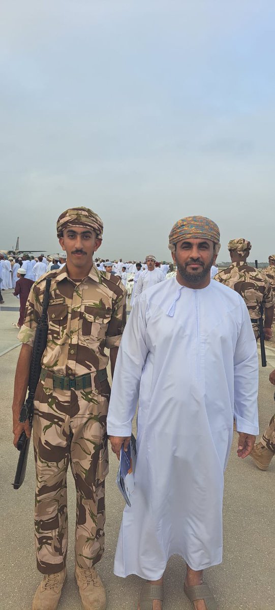 نبارك لأبن الأخ /محمد بن علي بن سمح الشكيلي تخرجة من الدفعة الثانية للانضباط العسكري لطبة المدارس .
٠٦ أغسطس ٢٠٢٥م.
