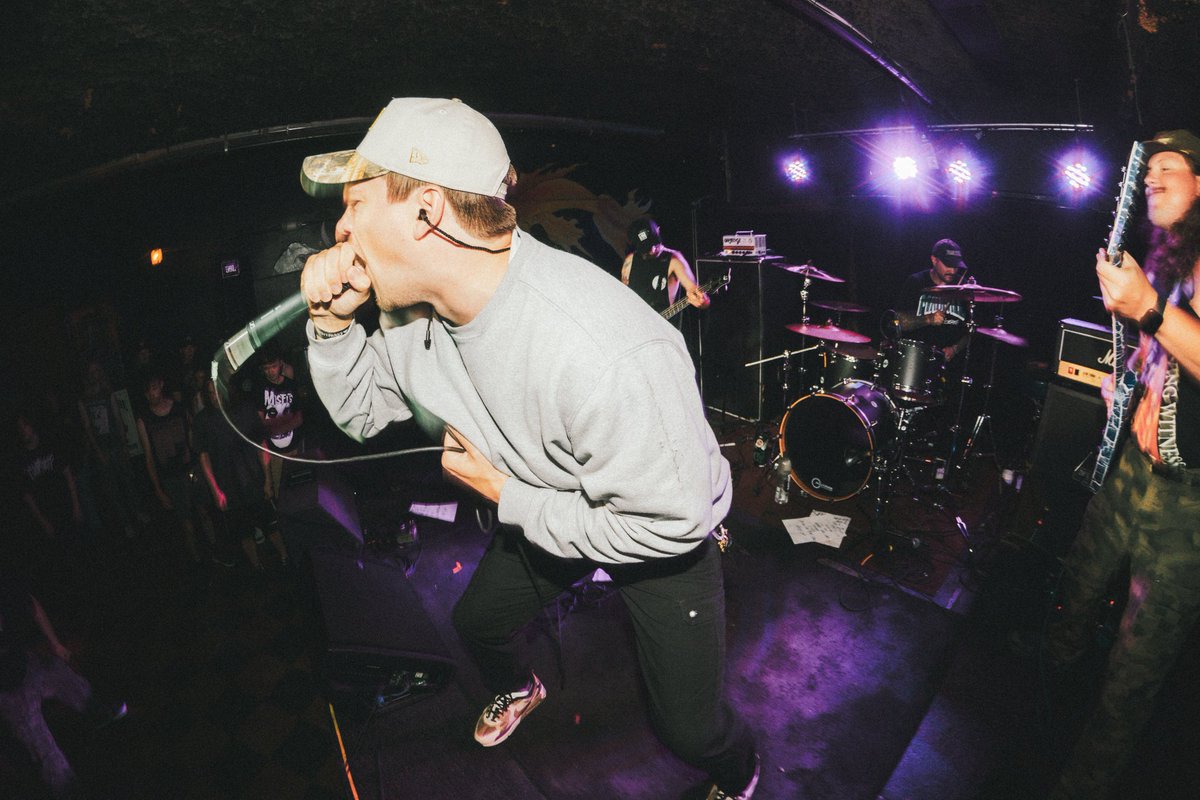 nodivinityhc's tweet image. BRIGHT BENEATH FEST IS THIS SATURDAY

All Ages, $15 and taking place at @HaroldsOnMain

Sharing the stage with some of F/Ms finest. Doors open at 2PM! Be there early to catch every act, you won&apos;t be disappointed and every band deserves your attention. 

Photos: @benhoos