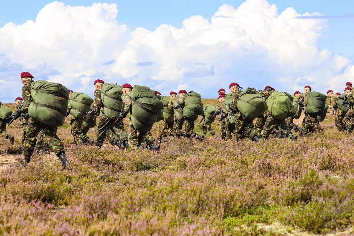 UtinJR's tweet image. These parachute jaegers started their military service in Utti Jaeger Regiment a month ago. Today they had their first military parachute jump - a day they will always remember. Red beret well deserved - congratulations! 🫡

#UTJR #FINSOF #conscripts #LeaveNoOneBehind #Excelsior