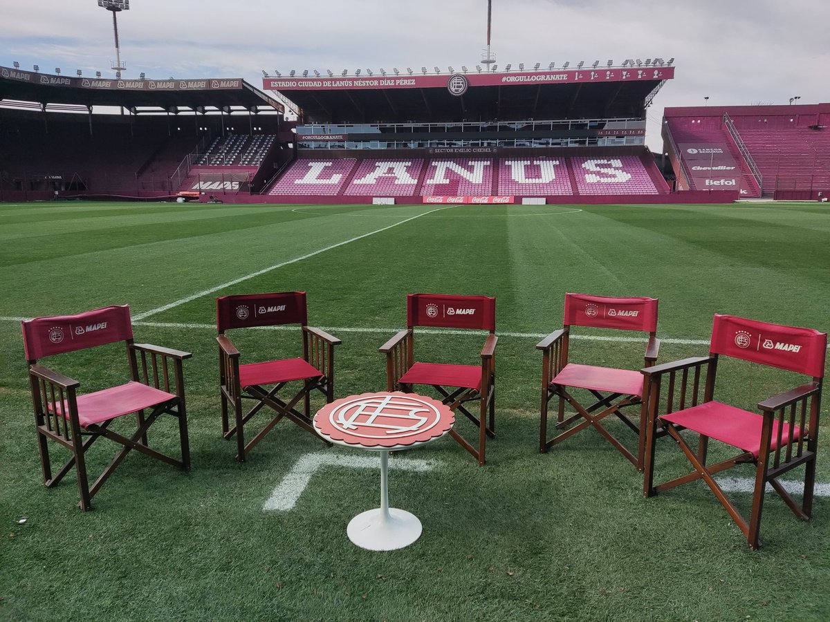 En un ratito venimos en vivo con la palabra del entrenador de #LANÚS Mauricio Pellegrino, desde La Fortaleza.

📲 Link: youtube.com/live/o14ljqs5u…