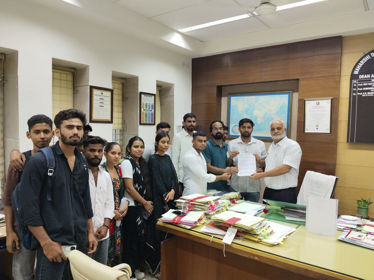 Vishal Chawriya (@vishalchaw99934) on Twitter photo ASAP HARYANA рдиреЗ рдкреНрд░рджреЗрд╢ рдЕрдзреНрдпрдХреНрд╖ рджреАрдкрдХ рдзрдирдЦрдбрд╝ рдХреЗ рдиреЗрддреГрддреНрд╡ рдореЗрдВ MDU рдкреНрд░рд╢рд╛рд╕рди рдХреЛ 20 рдкреНрд░рддрд┐рд╢рдд рд╕реАрдЯреЗ рдмрдврд╝рд╡рд╛рдиреЗ рдХреЛ рд▓реЗрдХрд░ рд╕реМрдВрдкрд╛ рдЬреНрдЮрд╛рдкрдиред
рдПрдордбреАрдпреВ рдХреБрд▓рд╕рдЪрд┐рд╡ рдЫрд╛рддреНрд░реЛрдВ рд╕реЗ рдЫреБрдкрдХрд░ рдкрд┐рдЫрд▓реЗ рдЧреЗрдЯ рд╕реЗ
рдирд┐рдХрд▓реЗ , ASAP рдиреЗ рдХрд┐рдпрд╛ рдШреЗрд░рд╛рд╡ред
рд╡рд┐рд╢реНрд╡рд╡рд┐рджреНрдпрд╛рд▓рдп рд╡рд┐рджреНрдпрд╛рд░реНрдерд┐рдпреЛрдВ рд╕реЗ рд╣реА рдЪрд▓рддрд╛ рд╣реИ ASAP рдиреЗ рдХреБрд▓рд╕рдЪрд┐рд╡ рдХреЗ рд░рд╡реИрдпреЗ рдХреА рдирд┐рдВрджрд╛ рдХреАред ASAP HARYANA рдиреЗ рдкреНрд░рджреЗрд╢ рдЕрдзреНрдпрдХреНрд╖ рджреАрдкрдХ рдзрдирдЦрдбрд╝ рдХреЗ рдиреЗрддреГрддреНрд╡ рдореЗрдВ MDU рдкреНрд░рд╢рд╛рд╕рди рдХреЛ 20 рдкреНрд░рддрд┐рд╢рдд рд╕реАрдЯреЗ рдмрдврд╝рд╡рд╛рдиреЗ рдХреЛ рд▓реЗрдХрд░ рд╕реМрдВрдкрд╛ рдЬреНрдЮрд╛рдкрдиред
рдПрдордбреАрдпреВ рдХреБрд▓рд╕рдЪрд┐рд╡ рдЫрд╛рддреНрд░реЛрдВ рд╕реЗ рдЫреБрдкрдХрд░ рдкрд┐рдЫрд▓реЗ рдЧреЗрдЯ рд╕реЗ
рдирд┐рдХрд▓реЗ , ASAP рдиреЗ рдХрд┐рдпрд╛ рдШреЗрд░рд╛рд╡ред
рд╡рд┐рд╢реНрд╡рд╡рд┐рджреНрдпрд╛рд▓рдп рд╡рд┐рджреНрдпрд╛рд░реНрдерд┐рдпреЛрдВ рд╕реЗ рд╣реА рдЪрд▓рддрд╛ рд╣реИ ASAP рдиреЗ рдХреБрд▓рд╕рдЪрд┐рд╡ рдХреЗ рд░рд╡реИрдпреЗ рдХреА рдирд┐рдВрджрд╛ рдХреАред