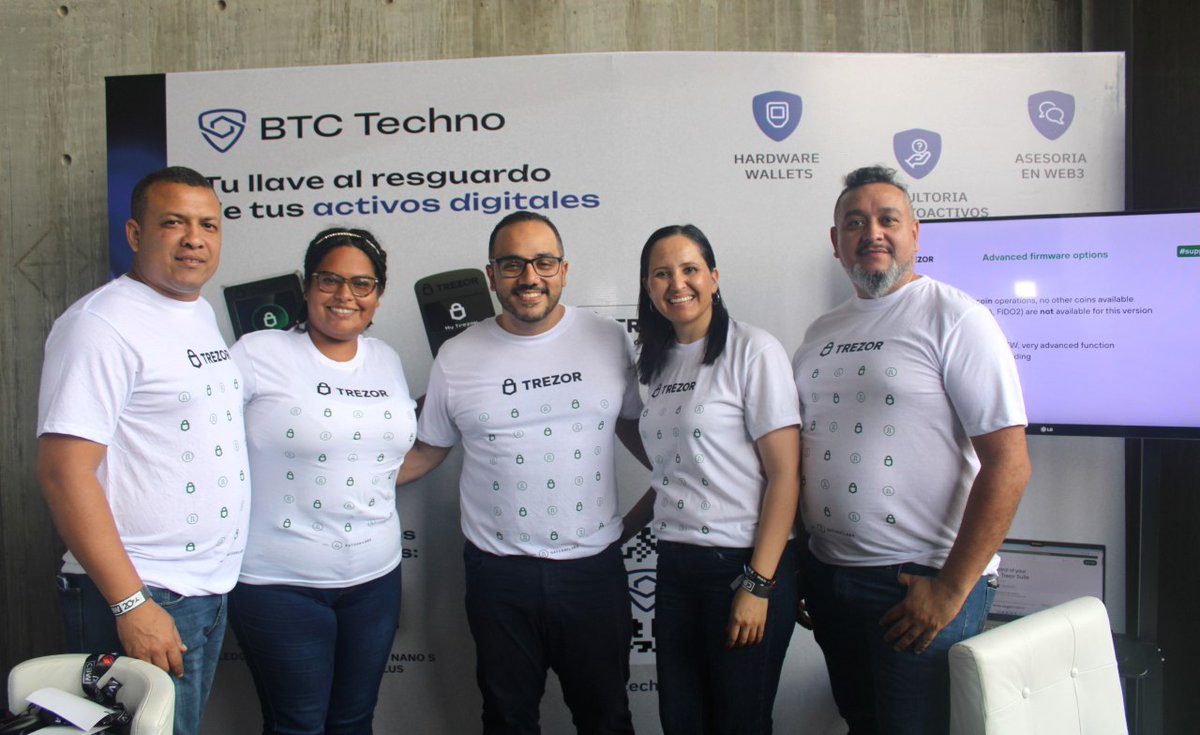 Say 💜 (@say_sarg) on Twitter photo Entre tantas cosas de los últimos días, se me había pasado que ya se cumplieron 2 años siendo parte del equipo de <a href="/btctechno/">BTC Techno</a> 🥰
Ya toca actualizar la foto de todo el team porque ha crecido un montón 💜 Entre tantas cosas de los últimos días, se me había pasado que ya se cumplieron 2 años siendo parte del equipo de <a href="/btctechno/">BTC Techno</a> 🥰
Ya toca actualizar la foto de todo el team porque ha crecido un montón 💜