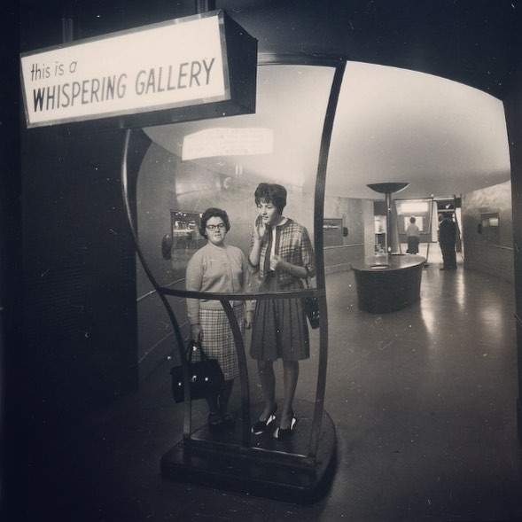 🤫 Pssst! The decades and fashion may change, but the memories echo in the Whispering Gallery. Its acoustic design lets you speak in hushed tones and be heard perfectly across the room.

🤨 Any guesses on the message being shared in this 1960s scene?