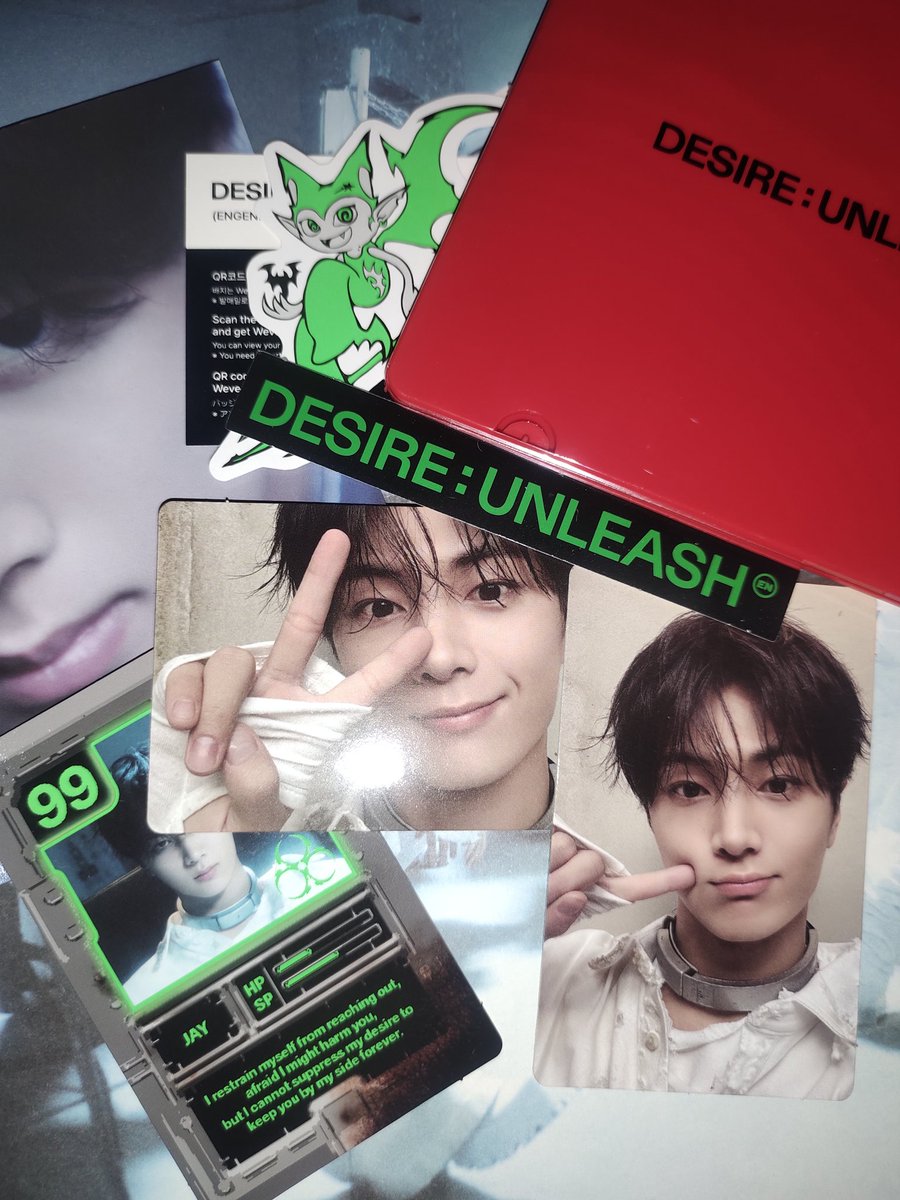 pjsforenha's tweet photo. #luvieraiproofs

yeyy!! thanks po @luvierai, the album arrived safely❤️ https://t.co/ziQQUygh0w