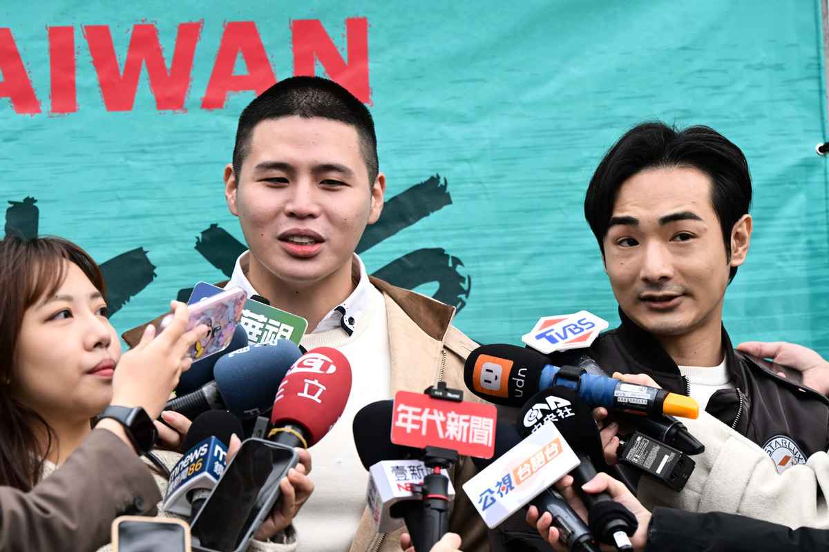 八囧努力是超過六年以上

他一直做媒體不敢做的事：揭發中國中共小粉紅的真相

拼命努力提醒台灣人：要反共

我知道網紅都是為流量，為什麼八囧對我有陰德值，因人設沒變過，打的都一樣：抗中反共