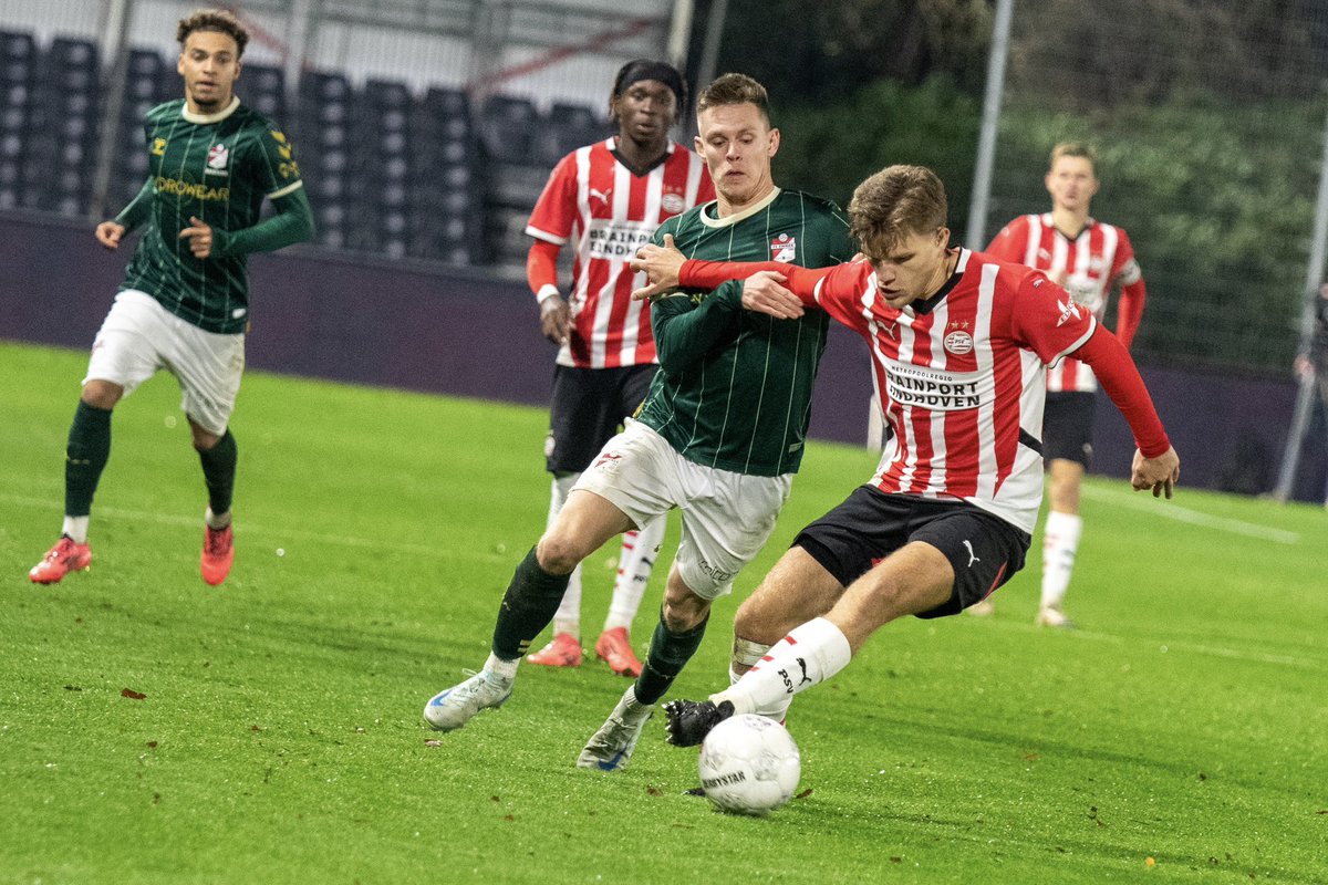 Er zijn al meer dan 60 kaarten verkocht voor Jong PSV! Daarnaast gaat de bus naar Eindhoven ook rijden! 🚎

Ga ook mee! ➟ tickets.fcemmen.nl

🚨 Dit weekend ligt jouw seizoenkaart op de mat. Het seizoen kan beginnen!

#jpsEMM #100jaarEmmen #VanOnsVeurAltied #HIERKOMIKWEG