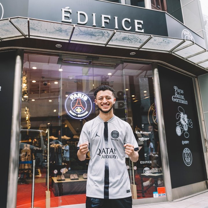 Nkantee quitte le Paris Saint-Germain Esports à l’issue de son contrat avec le club.

Durant ses cinq saisons passées sous nos couleurs, il est devenu le joueur le plus longtemps engagé au sein de PSG Esports, marquant l’histoire par ses performances et sa régularité.

Parmi ses