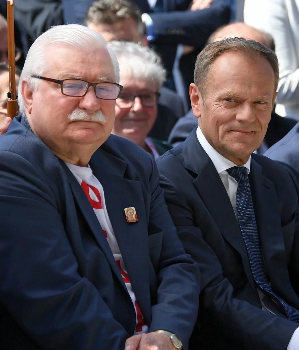 "Życiorys Karola Nawrockiego jest gorszący. Nie można na takim życiorysie wychowywać patriotów. Dla mnie Karol Nawrocki nie jest prezydentem".

Jeśli zgadzasz się z Lechem Wałęsą, podaj dalej.