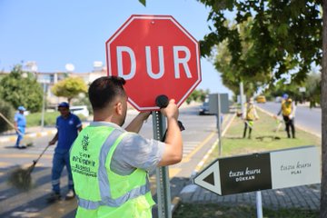 Kuşadası'nda peyzaj çalışmaları
