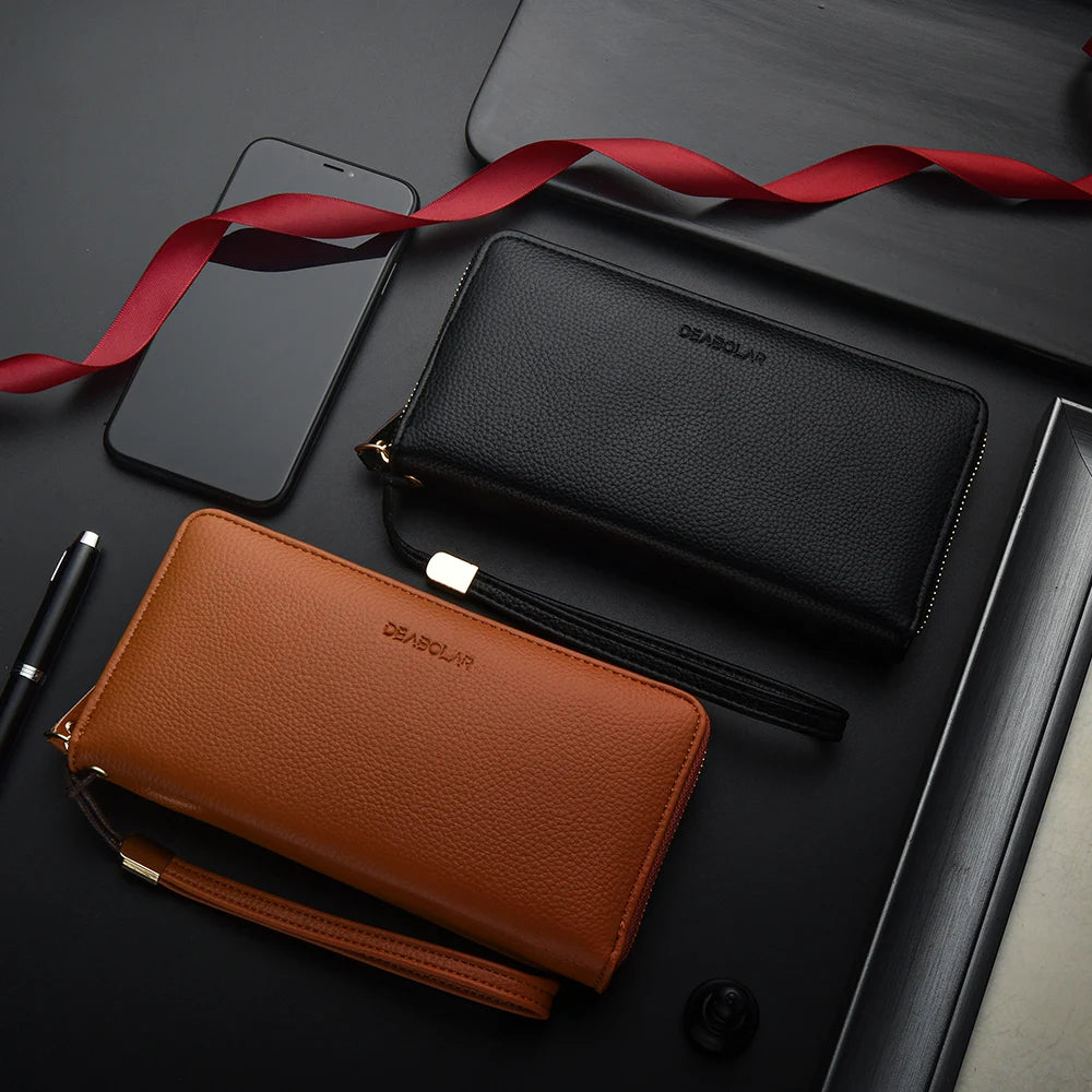 BilankasWorld's tweet image. Keep essentials organized effortlessly with our sleek wallet! Fits everything you need, crafted to last, and slips easily into your bag or hand. Simplicity meets style and practicality. #BilankasWorld #WalletEssentials bilankasworld.ca/products/long-…