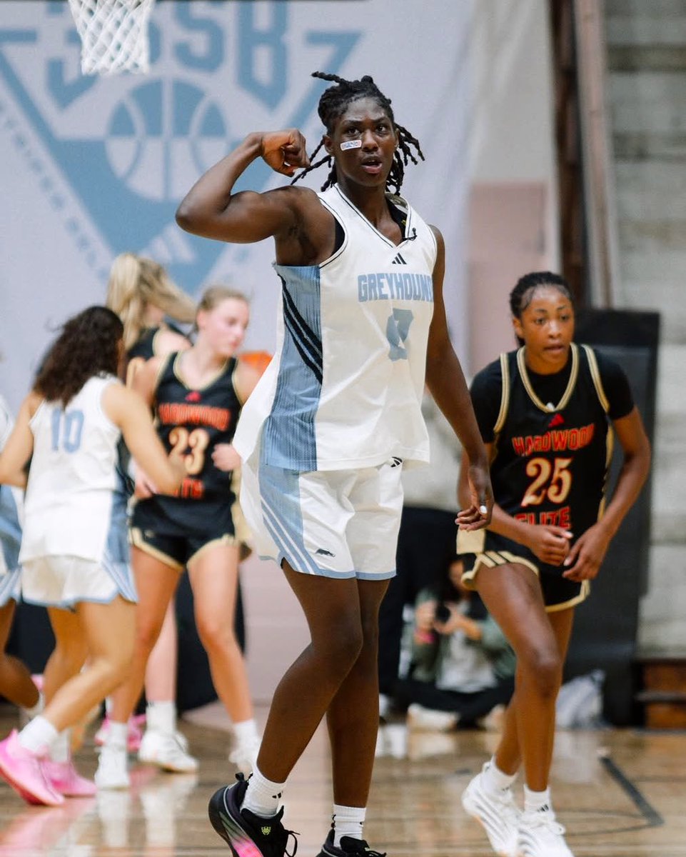 5⭐️ recruit Oliviyah “Big Oh” Edwards (ranked #2 in the Class of 2026) has unveiled her Top 6:

🔹South Carolina
🔹USC
🔹LSU
🔹Tennessee
🔹Florida
🔹Washington