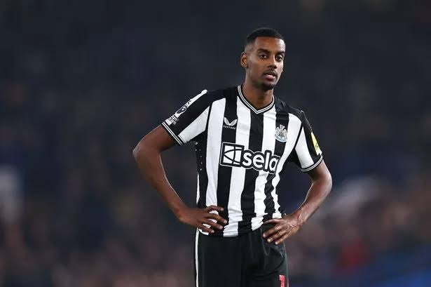 🔍 RELIABLE: Liverpool’s plan has always been to try and sign Alexander Isak in addition to Hugo Ekitike.

[<a href="/JacobsBen/">Ben Jacobs</a>]