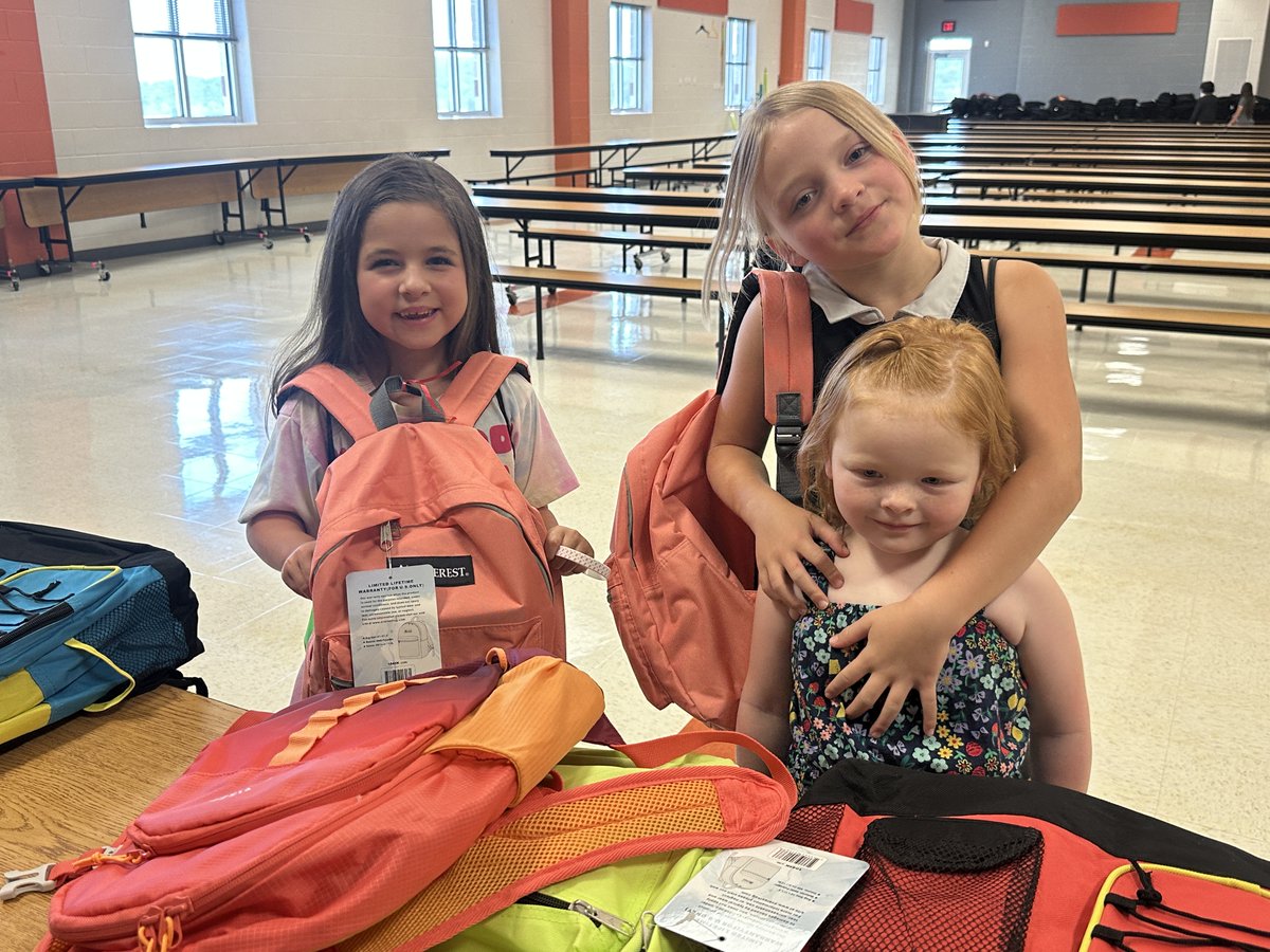 Our Medina Valley ISD students were all smiles at the Back to School Bash held at Loma Alta Middle School, where they got to pick out their very own backpack to kick off the new school year! 🎒 

A huge thank you to everyone who helped make this event special!  💪📚