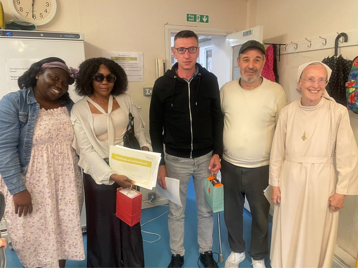 We recently celebrated the end of term with our amazing English students🎉Big thanks to our dedicated volunteers for preparing a lovely meal. We are so proud of our students' progress!  #ESOL #RefugeeSupport