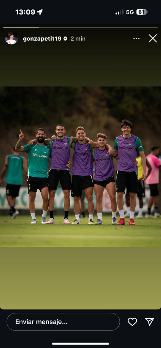rodrijorgeee's tweet photo. petit fue inteligente, se amigo de una con los mejores del betis https://t.co/8p6w7Bf9un