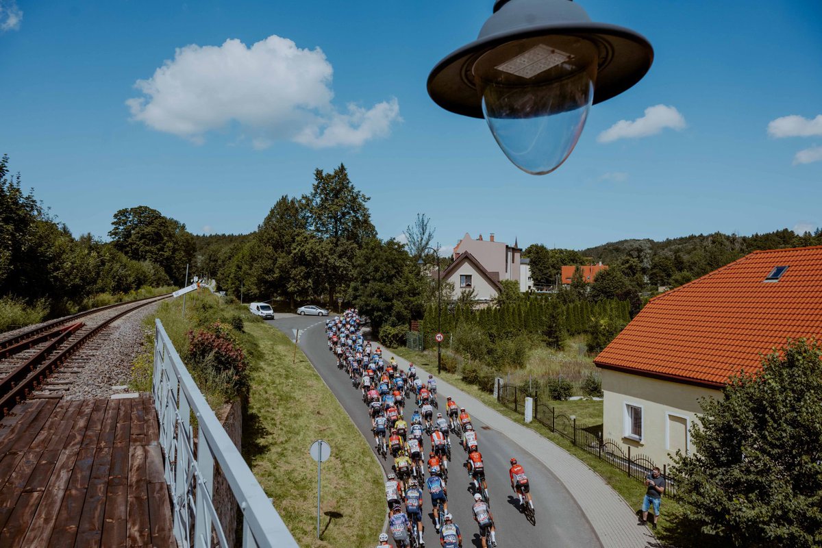 WałbrzychMojeMiasto (@walbrzychmm) on Twitter photo Trzeci etap <a href="/Tour_de_Pologne/">Tour de Pologne</a> w naszym mieście zakończony! Gratulacje dla zwycięzcy etapu Bena Turnera. Za nami prawdziwe święto kolarstwa. Od lat jesteśmy jego częścią.
<a href="/RomanSzelemej/">Roman Szełemej</a> <a href="/KacperNogajczyk/">Kacper Nogajczyk</a> Trzeci etap <a href="/Tour_de_Pologne/">Tour de Pologne</a> w naszym mieście zakończony! Gratulacje dla zwycięzcy etapu Bena Turnera. Za nami prawdziwe święto kolarstwa. Od lat jesteśmy jego częścią.
<a href="/RomanSzelemej/">Roman Szełemej</a> <a href="/KacperNogajczyk/">Kacper Nogajczyk</a>