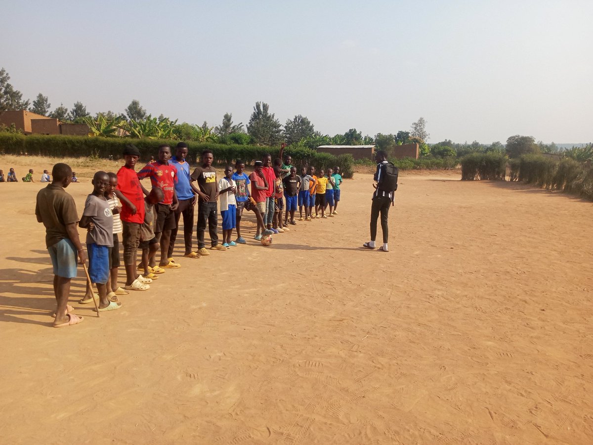 GashoraYouthCouncil (@gashoranyc) on Twitter photo Uyu munsi mu murenge wa #Gashora Abana n'urubyiruko bitabiriye gahunda y'intore mu Biruhuko bakaba bahawe ikiganiro kijyanye na siporo ndetse bahabwa umwanya wo kugaragaza impano zitandukanye.
<a href="/BugeseraDistr/">Bugesera District</a>
<a href="/bugeserayouth/">๐๐๐ด๐ฒ๐๐ฒ๐ฟ๐ฎ ๐ฌ๐ผ๐๐๐ต ๐๐ผ๐๐ป๐ฐ๐ถ๐น</a>
<a href="/GashoraBugesera/">Umurenge wa Gashora - Akarere ka Bugesera</a> Uyu munsi mu murenge wa #Gashora Abana n'urubyiruko bitabiriye gahunda y'intore mu Biruhuko bakaba bahawe ikiganiro kijyanye na siporo ndetse bahabwa umwanya wo kugaragaza impano zitandukanye.
<a href="/BugeseraDistr/">Bugesera District</a>
<a href="/bugeserayouth/">๐๐๐ด๐ฒ๐๐ฒ๐ฟ๐ฎ ๐ฌ๐ผ๐๐๐ต ๐๐ผ๐๐ป๐ฐ๐ถ๐น</a>
<a href="/GashoraBugesera/">Umurenge wa Gashora - Akarere ka Bugesera</a>