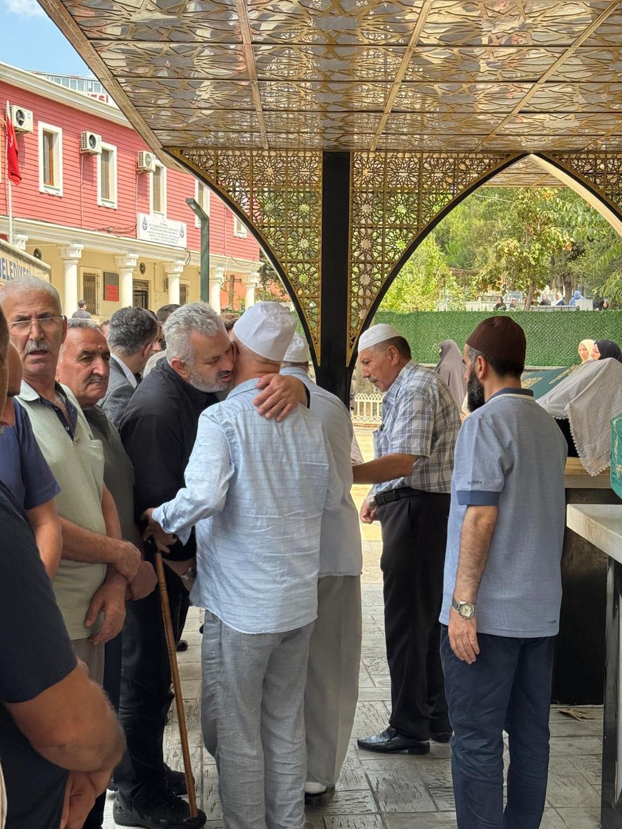 Ayhan Üşdi (@ayhanusdi) on Twitter photo Abdulhamit Yılmaz’ın kıymetli eşi Emine Yılmaz’ın cenaze merasimine, Milletvekilimiz Sn. Hasan Turan(<a href="/hasanturantr/">Hasan Turan 🇹🇷🇵🇸</a> ), Belediye Başkan Yardımcımız Sn. Abdullah Yüksel ve Yönetim Kurulu Üyelerimiz ile katılım sağladık.
Merhumeye Allah’tan rahmet, kıymetli ailesine sabır ve Abdulhamit Yılmaz’ın kıymetli eşi Emine Yılmaz’ın cenaze merasimine, Milletvekilimiz Sn. Hasan Turan(<a href="/hasanturantr/">Hasan Turan 🇹🇷🇵🇸</a> ), Belediye Başkan Yardımcımız Sn. Abdullah Yüksel ve Yönetim Kurulu Üyelerimiz ile katılım sağladık.
Merhumeye Allah’tan rahmet, kıymetli ailesine sabır ve
