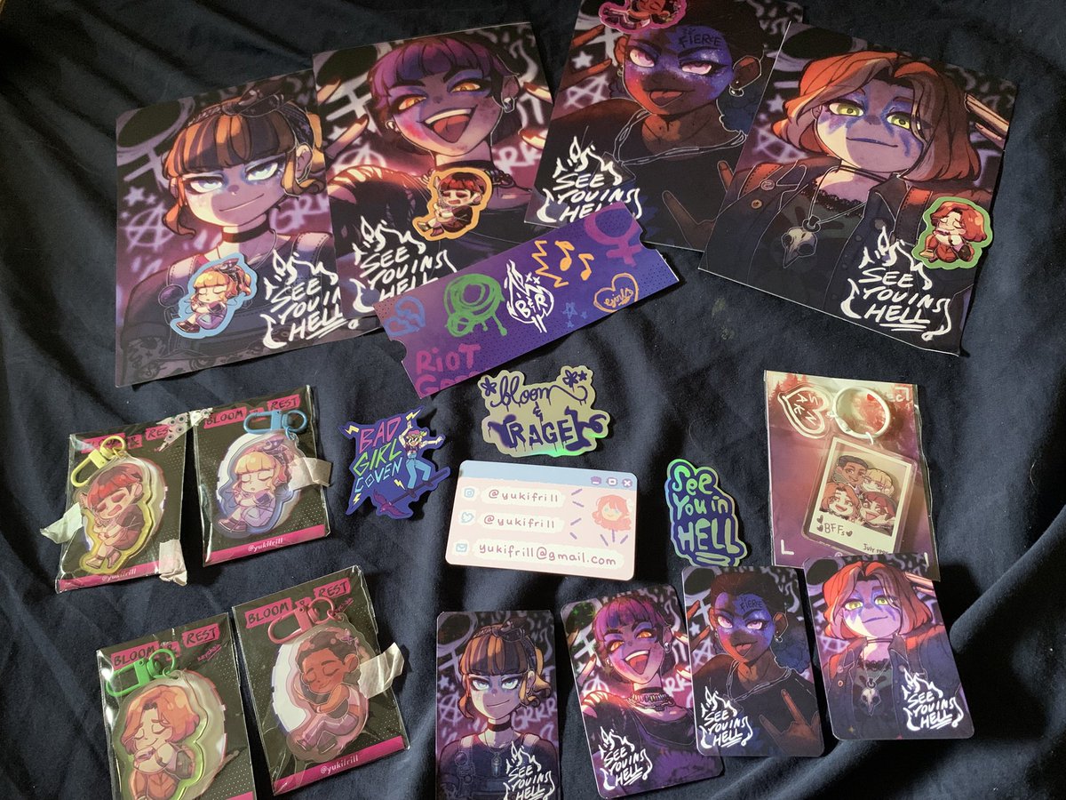 Got my order from <a href="/Yukifrill/">❄️YUKI❄️ | Rosie's hips 🌹</a> and can not put into words how AMAZING it is in person (esp the foiled pieces) and overjoyed I am to have this in my life ^_^