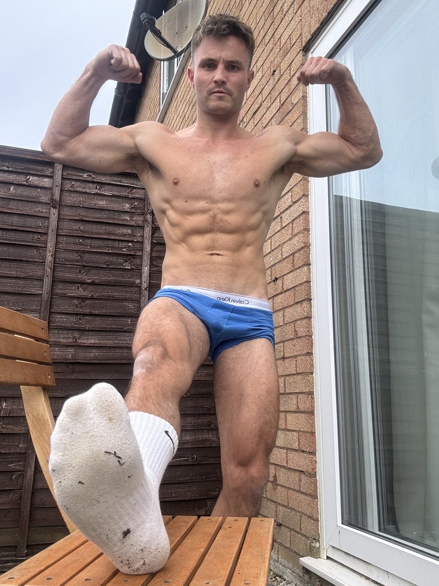 That’s not piss 

That’s my cash cock leaking with all the sends 😈
