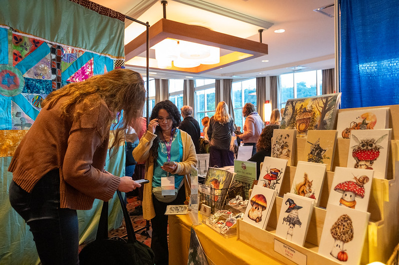 There are still a few tables left during the Arts &amp; Crafts Marketplace at the #AATA2025 Conference in Portland. Attendees may display their handmade crafts, art, jewelry, and other creations for purchase! 
Find how to reserve a table here: arttherapy.org/news-join-us-a…