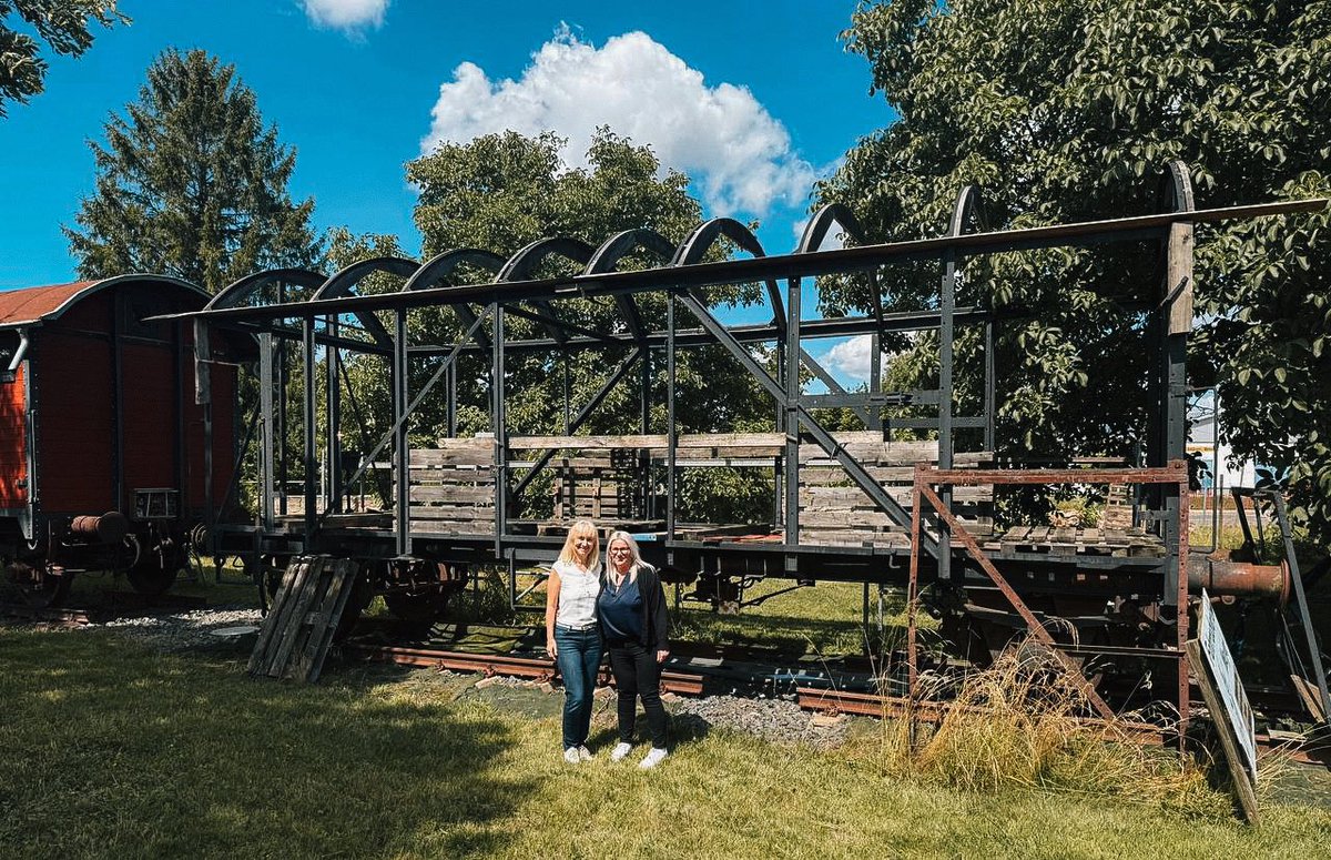 Endlich - wir haben ein Büro im #Harzkreis gefunden ❤️

 Ein echter AfDler findet immer einen Weg. 

Nach vielen #Herausforderungen – und auch dem ein oder anderen Lacher – können wir endlich mit Freude verkünden:

Wir haben ein #Wahlkreisbüro! Und nicht nur das. Es wird das