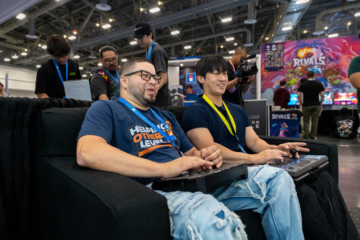 CrucianGaming's tweet image. I had an amazing #Evo2025!

Shoutout to my team at @GamersOutreach who held it down with me and to everyone who came by the booth to learn about how we bring gaming to hospitalized kids.

A massive thank you to @JWonggg &amp;amp; @Jeondding_tk for hosting meet n greets at the booth!