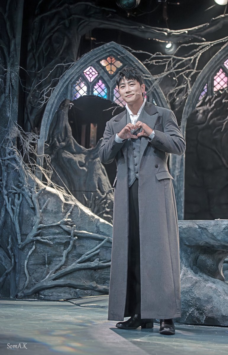 ✨🎉🎉박민성 배우님의 생일을 축하합니다~!👏👏
친구들아 같이 축하해주라 내본진 생일이다😘

#해피민성데이 
#평생_무대해_박민성