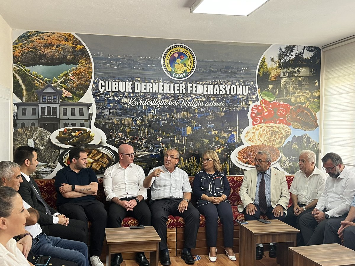 eczserkansari's tweet image. 📌 #Çubuk’ta umut büyüyor, değişim yükseliyor!

İstanbul Milletvekilimiz Ayşe Yanıkömeroğlu, PM Üyemiz Uygar Parçal ve Ankara İl Başkan Yardımcımız Özgür Cinalioğlu ile birlikte, CHP Çubuk İlçe Başkanımız Alaaddin Cinalioğlu ve ilçe yöneticilerimizle sahadaydık.

Çubuk Dernekler