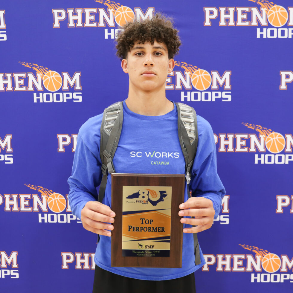 Patrick O'Brien (@pobscout) on Twitter photo 2026 Elton James has been a hot target for college coaches this summer, and it seems that he is eyeing a few upcoming visits. 
See where and the latest in his recruitment: phenomhoopreport.com/2026-elton-jam… 2026 Elton James has been a hot target for college coaches this summer, and it seems that he is eyeing a few upcoming visits. 
See where and the latest in his recruitment: phenomhoopreport.com/2026-elton-jam…