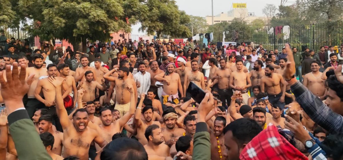 Jagdish Saini Jaipur.. (@jagdish47361473) on Twitter photo युवा मित्रों की उम्मीद ...
सरकारी योजनाओं के प्रचार में #YuvaMitra अनुभवी है। <a href="/BhajanlalBjp/">Bhajanlal Sharma</a> जी कोई सकारात्मक निर्णय लेंगे, तो उनकी योजनाओं की जानकारी तत्काल जन जन तक पहुंचेगी और युवाओं को राजगार भी मिलेगा। सरकार सोचे, फिर देखो, छवि कैसे चमकती है।
<a href="/Rajsthanikaka/">राजस्थानी काका 💪🙏</a> <a href="/sanjay_hingwa1/">Sanjay Meena Hingwa</a> युवा मित्रों की उम्मीद ...
सरकारी योजनाओं के प्रचार में #YuvaMitra अनुभवी है। <a href="/BhajanlalBjp/">Bhajanlal Sharma</a> जी कोई सकारात्मक निर्णय लेंगे, तो उनकी योजनाओं की जानकारी तत्काल जन जन तक पहुंचेगी और युवाओं को राजगार भी मिलेगा। सरकार सोचे, फिर देखो, छवि कैसे चमकती है।
<a href="/Rajsthanikaka/">राजस्थानी काका 💪🙏</a> <a href="/sanjay_hingwa1/">Sanjay Meena Hingwa</a>