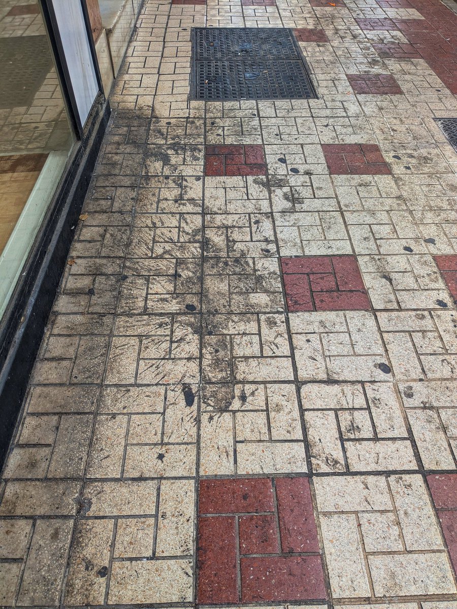 esmimalaga's tweet photo. C. Pelayo, 3 y 5 Distrito Centro, 29009 #Málaga
@BarriosMalaga 
@_ElObservador_ 
@AscoMalaga 
@malaga
#pacoquitalaroña
@malagahoy_es 
@opiniondemalaga 
@SER_Malaga https://t.co/vc5eX8ie3j