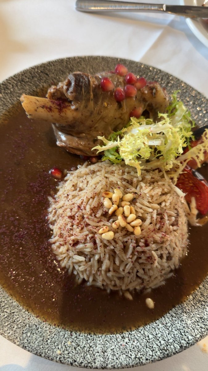 #لندن
نصيحه لمحبي الأكل اللبناني أفضل مطعم بلندن