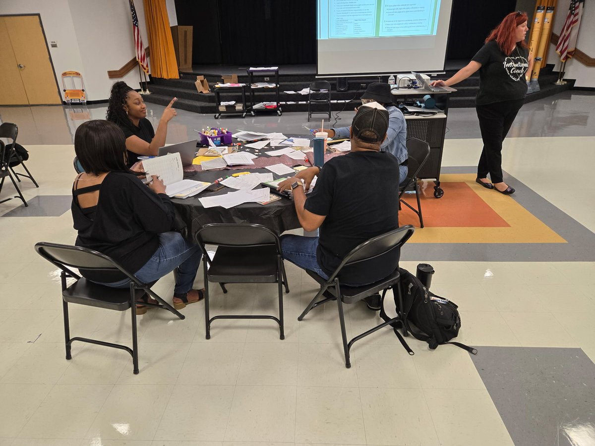LES_Spring's tweet image. Day 3 and we are deep in the learning! Our specialist, CAS, and teacher leaders are ensuring that our teachers are ready for #OperationNoLimits!