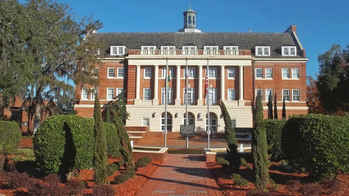 The Florida A&amp;M University Board of Trustees (BOT) Retreat will be held August 6 &amp; 7, 2025. The agenda items and Zoom link can be found by clicking the link below:
 
famu.edu/about-famu/lea…

#famu