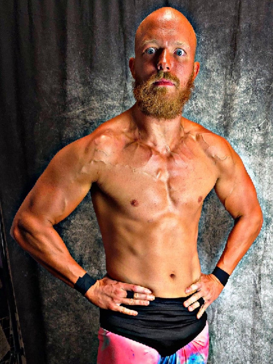 Single Minded In Purpose 

#ProWrestling #Photography #Reggielution #ManMythRegend #PhotoShoot #IndependentWrestling #KingOfStrongSmile #SliceOfNice #Fitnesd