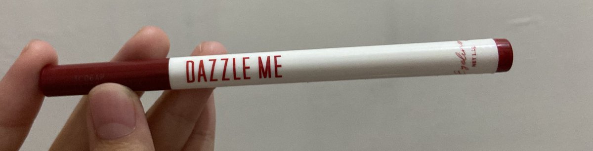WTS eyeliner dazzle me red ish 02 new
20k