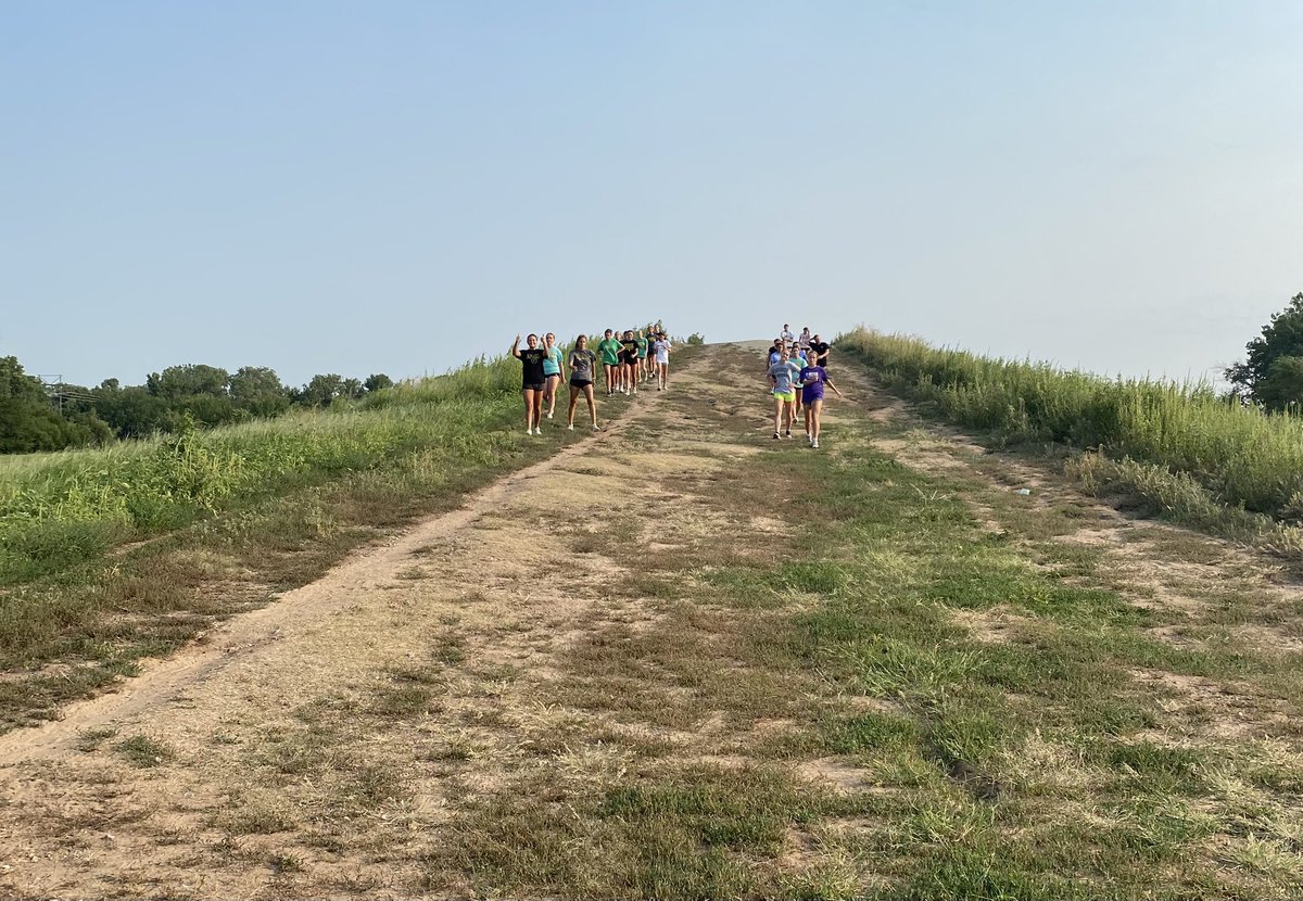 BCCHS Volleyball tweet media