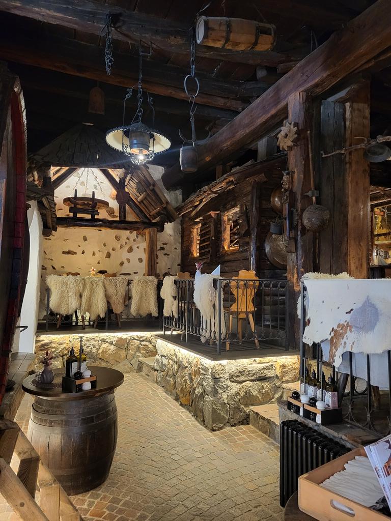 ColucciLc's tweet photo. @LucaColucci1 @TurismoBergamo @antocadei @bigbenchapp @InfoLagoIseo @visitlakeiseo @RivadiSolto_ @radiolombardia @ProLocoVigolo @prolocopredore @VISITBERGAMO @visitbergamo1 @VisitBergamo_EN @VisitBergamo_DE @VisitBergamo_FR @PrimaBergamo @Bergamoesport @VivereBergamo @montagne_paesi @PiacereIseo @Dolomiti @dolomiti_it @mydolomiti @DolomitiStars @PASSOSELLA @rifugiosalei @thebeatles #chiusa #ciana https://t.co/xBBZzvFNIS
#hotelschmuckhof https://t.co/3HqVEucAAs