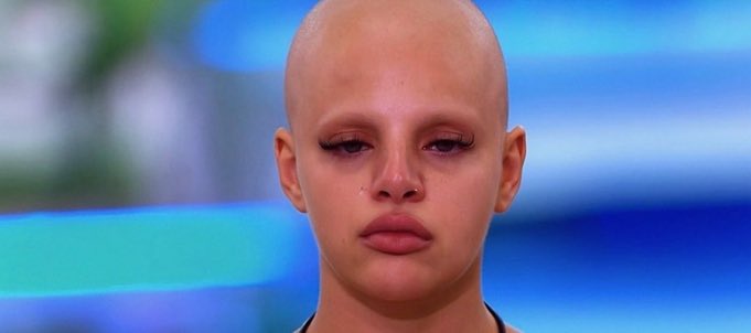 sisisimss's tweet image. my sims in cas waiting for me choose a hair